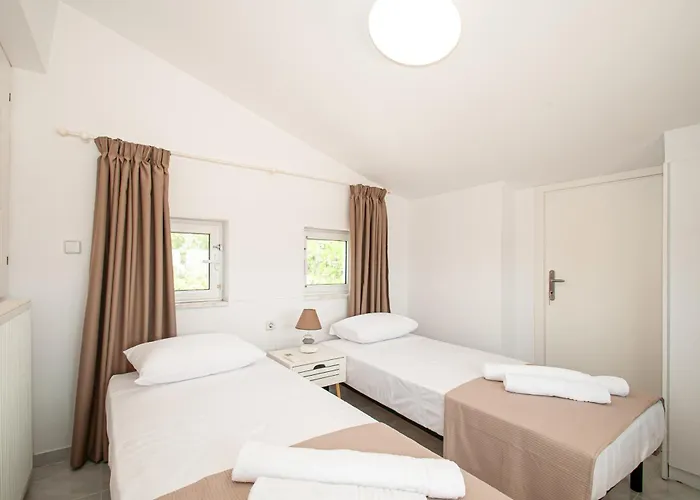 J&k Καλυθιές