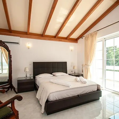 J&k Vila
